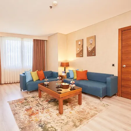 Dedeman Convention Center Hotell