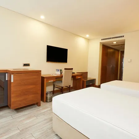 Dedeman Convention Center Hotell 5*