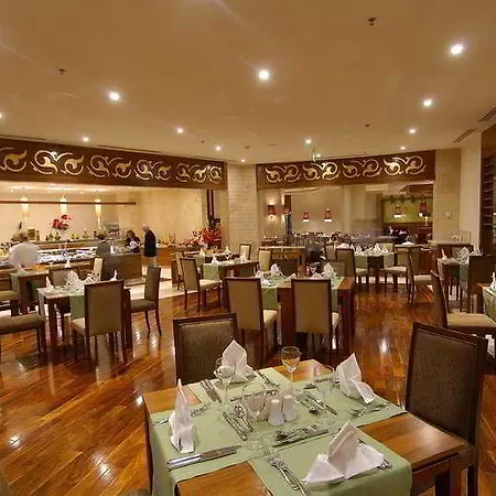 Dedeman Convention Center Hotel 5*
