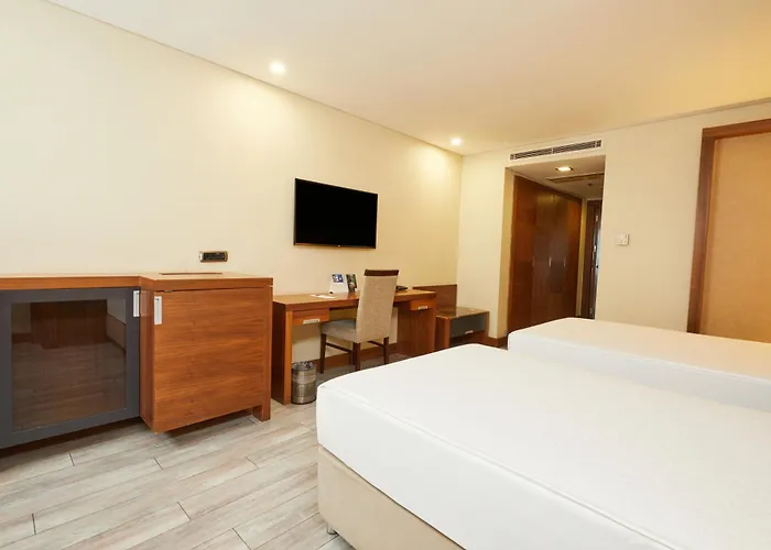 Dedeman Convention Center Hotel 5*